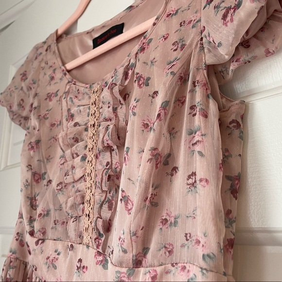 NWOT Romantic Rose Floral Dress in XS - Picture 4 of 5